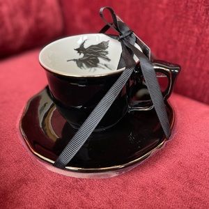 New flying witch teacup black with metallic gold detail